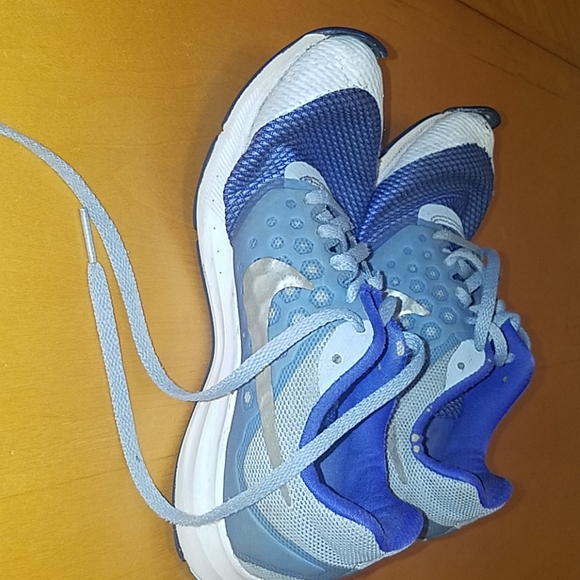 Nike Shoes - Picture 2 of 3